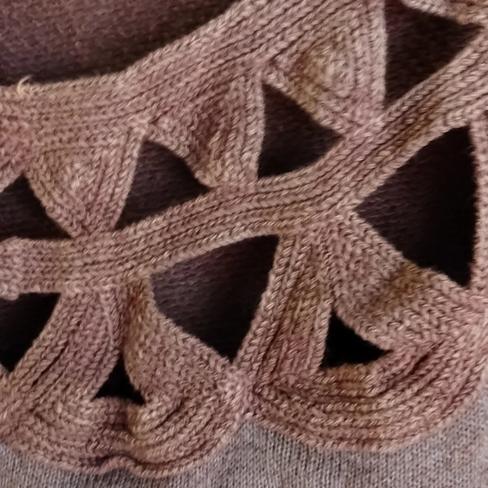 Top - Picture 3 of 3